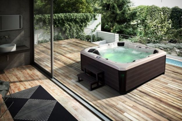 spa-jacuzzi-770x526